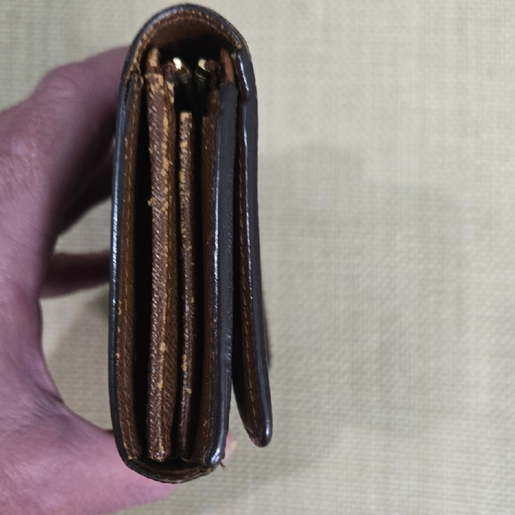 Louis Vuitton Brown Monogram Wallet - Picture 3 of 13